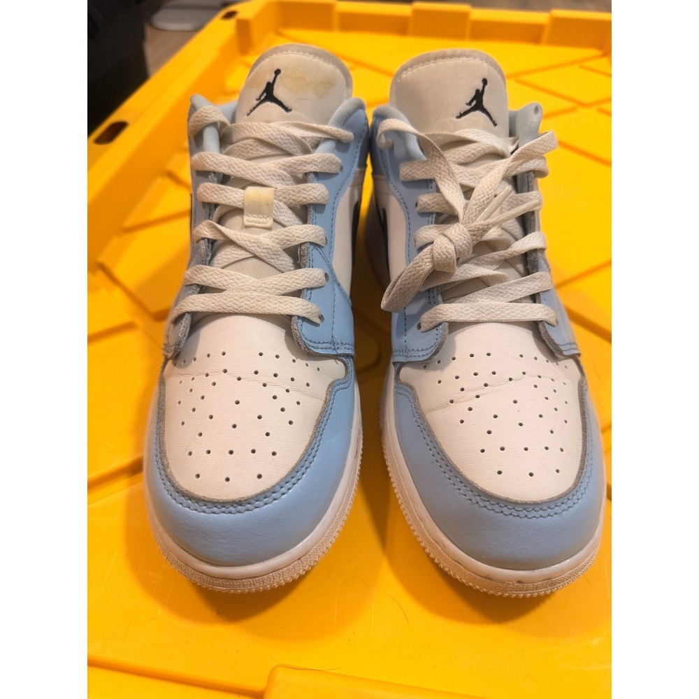 Nike Air Jordan 1 Low GS University Blue Black White DV1323-401 Kids Size 7Y - Picture 2 of 5